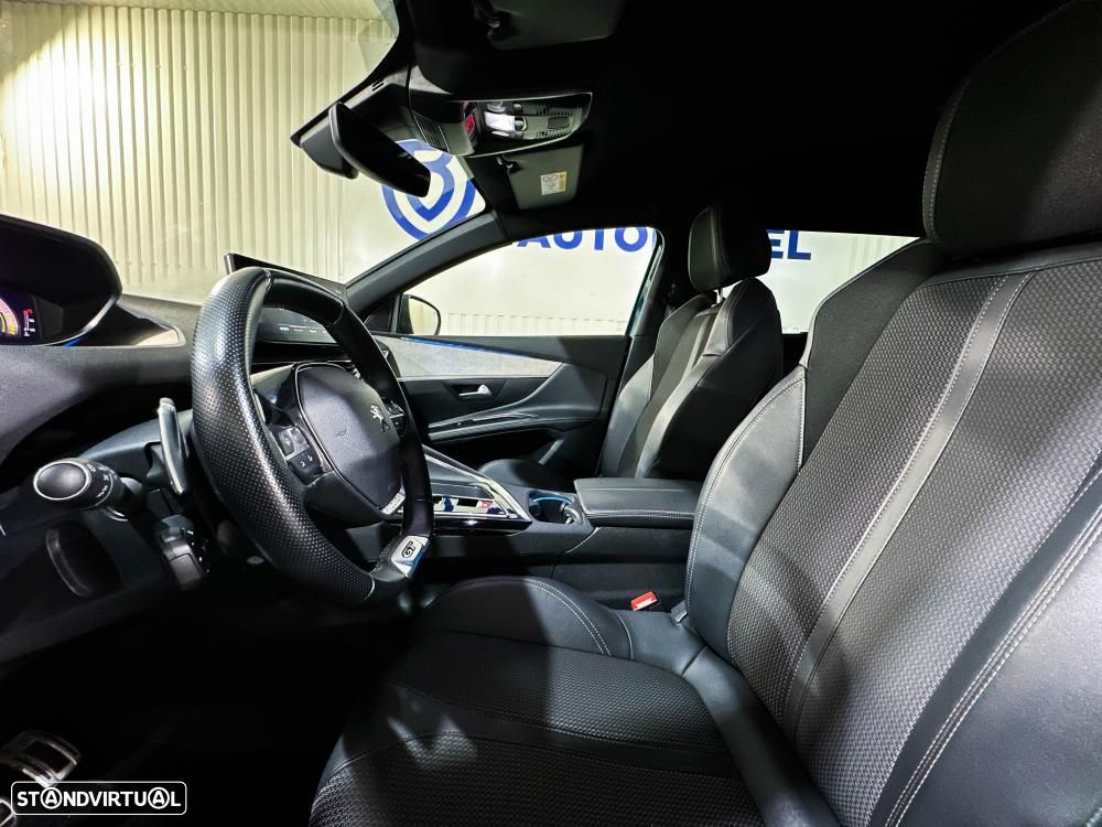 Peugeot 5008 Hybrid 136 e-DSC GT - 9