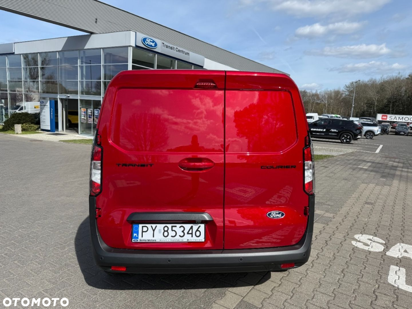 Ford Transit Courier - 23