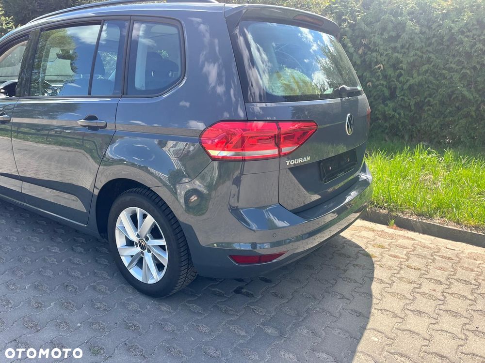 Volkswagen Touran 2.0 TDI BMT SCR Trendline - 12