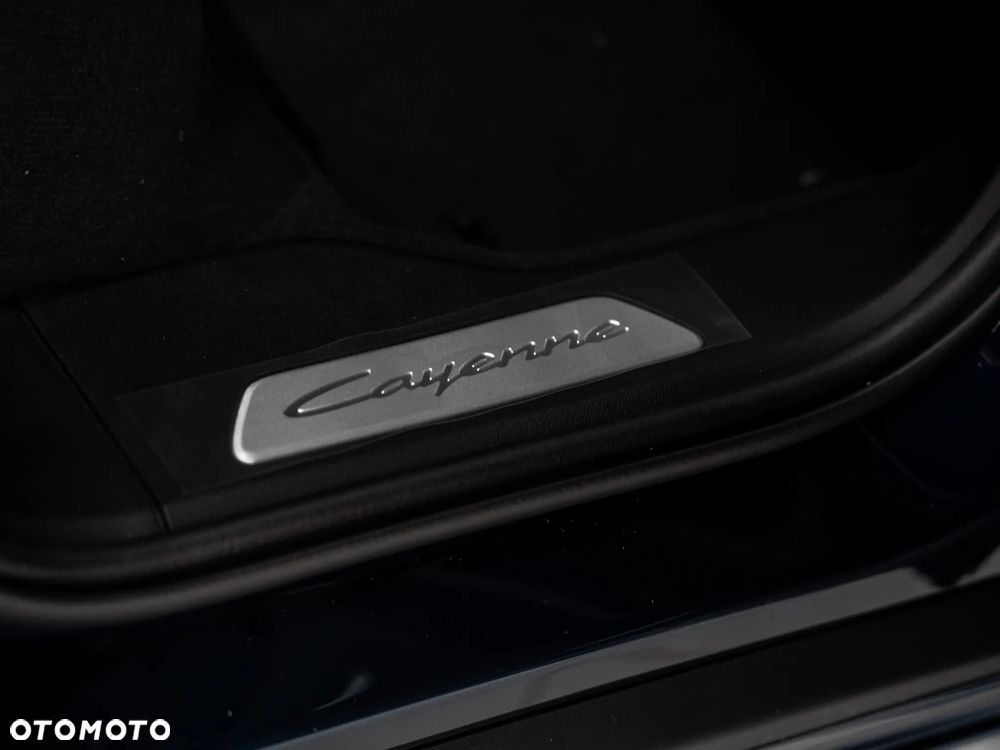 Porsche Cayenne - 22