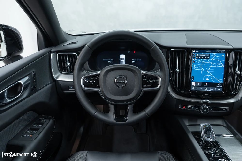 Volvo XC 60 T8 AWD Recharge Core - 23