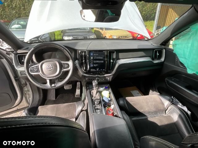 Volvo XC 60 T5 AWD Geartronic RDesign - 4
