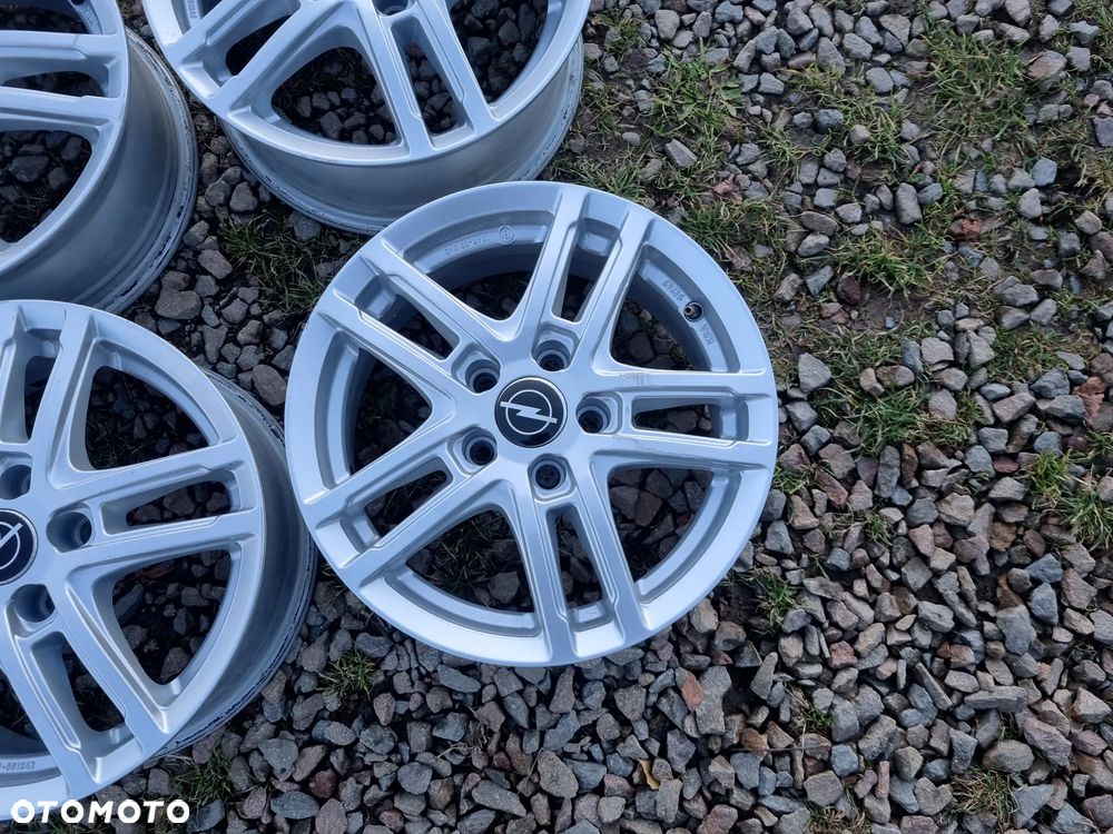 OPEL ASTRA K,CHEVROLET CRUZE 6JX15H2 ET37 5X105 db stan 4szt. - 2