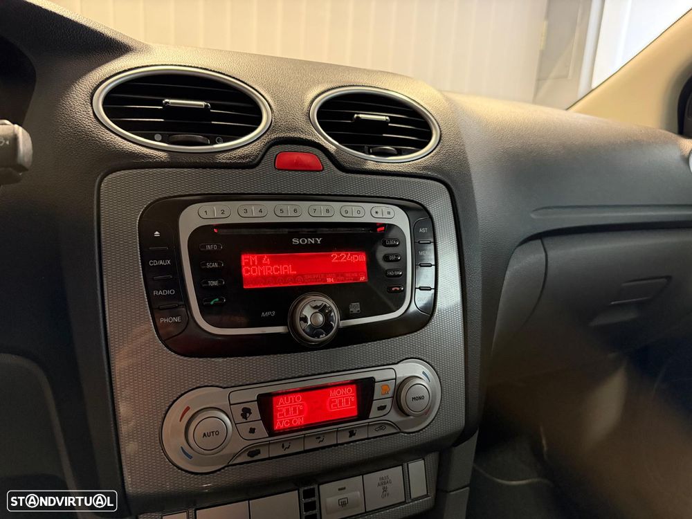 Ford Focus 1.6 TDCi Titanium - 12