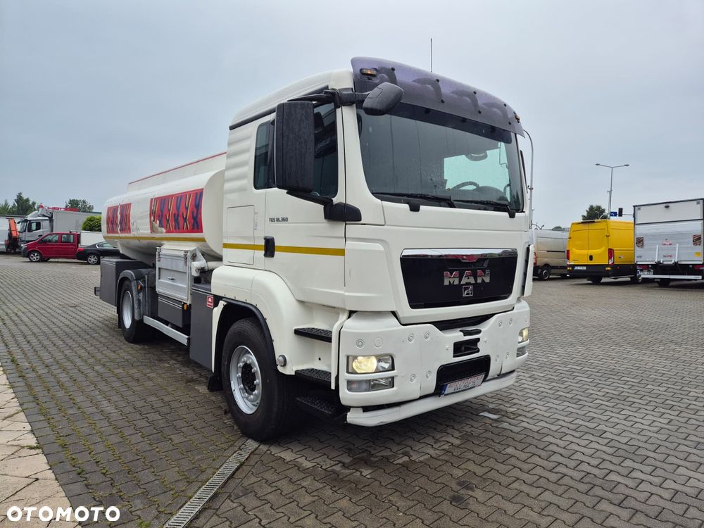 MAN TGS 18.360 / CYSTERNA / PALIWA + OLEJE / ADR / EURO 5 / 11M3 / 3 KOMORY / KABINA SYPIALNIANA / 1WŁ - 5