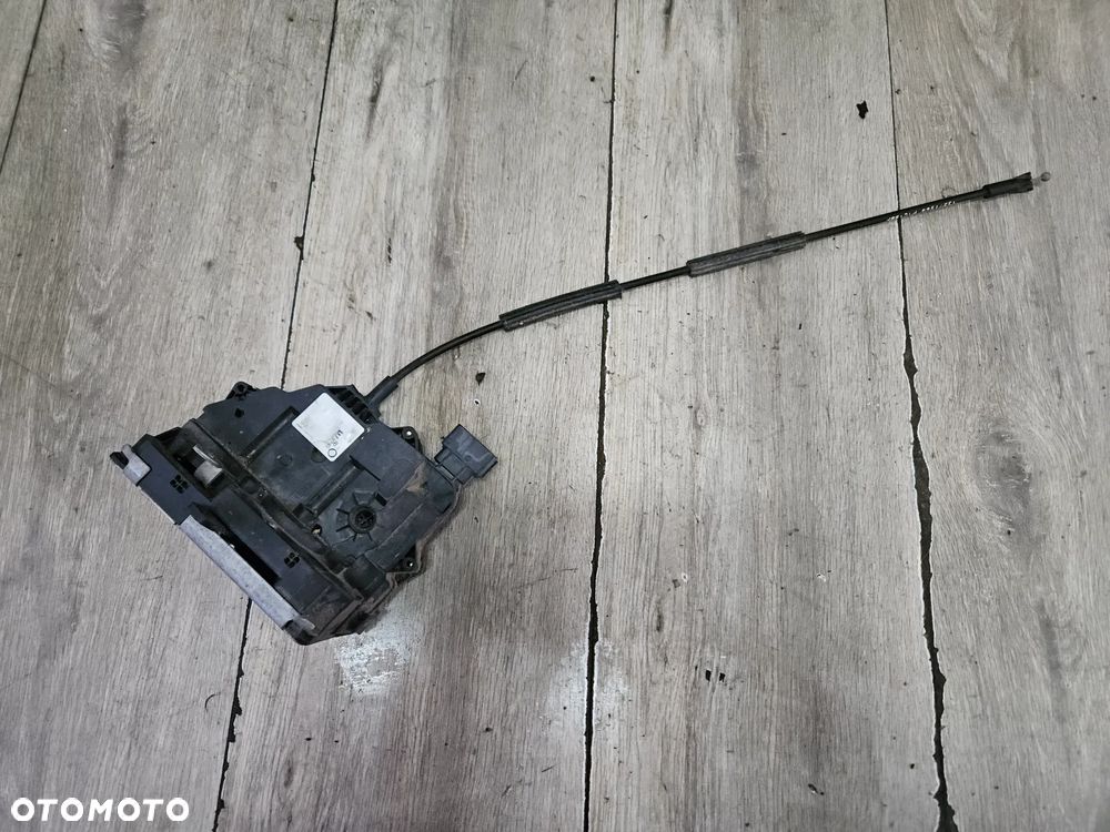 Zamek drzwi lewy przód przedni OPEL MERIVA B 2012r Europa 6 pin 13128231 - 1
