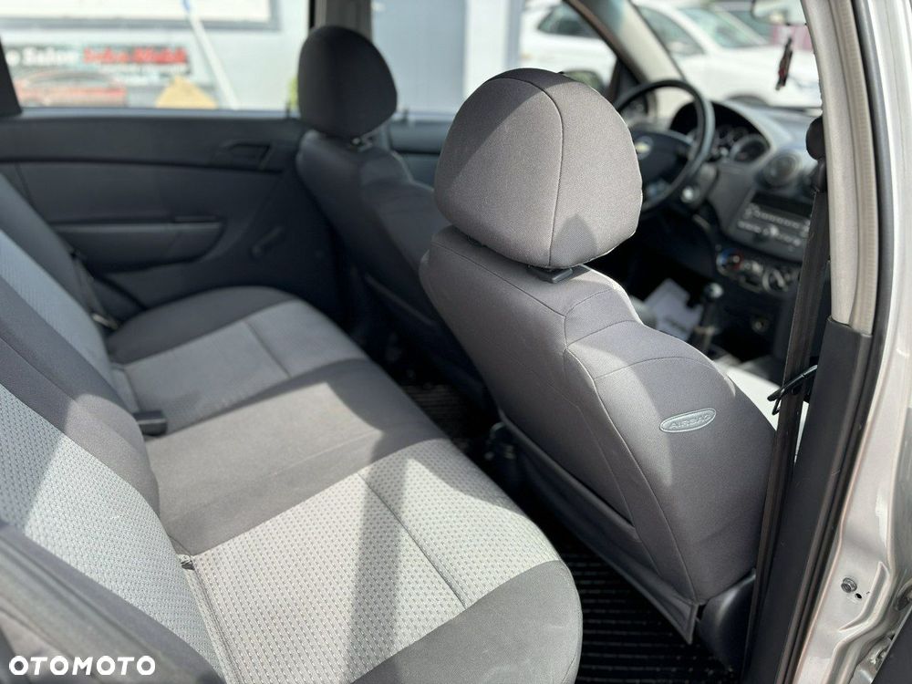 Chevrolet Aveo - 20