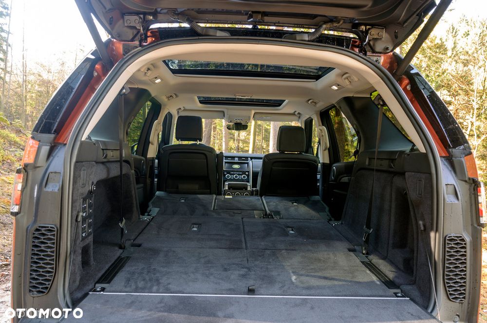 Land Rover Discovery 3.0 TD6 First Edition - 11