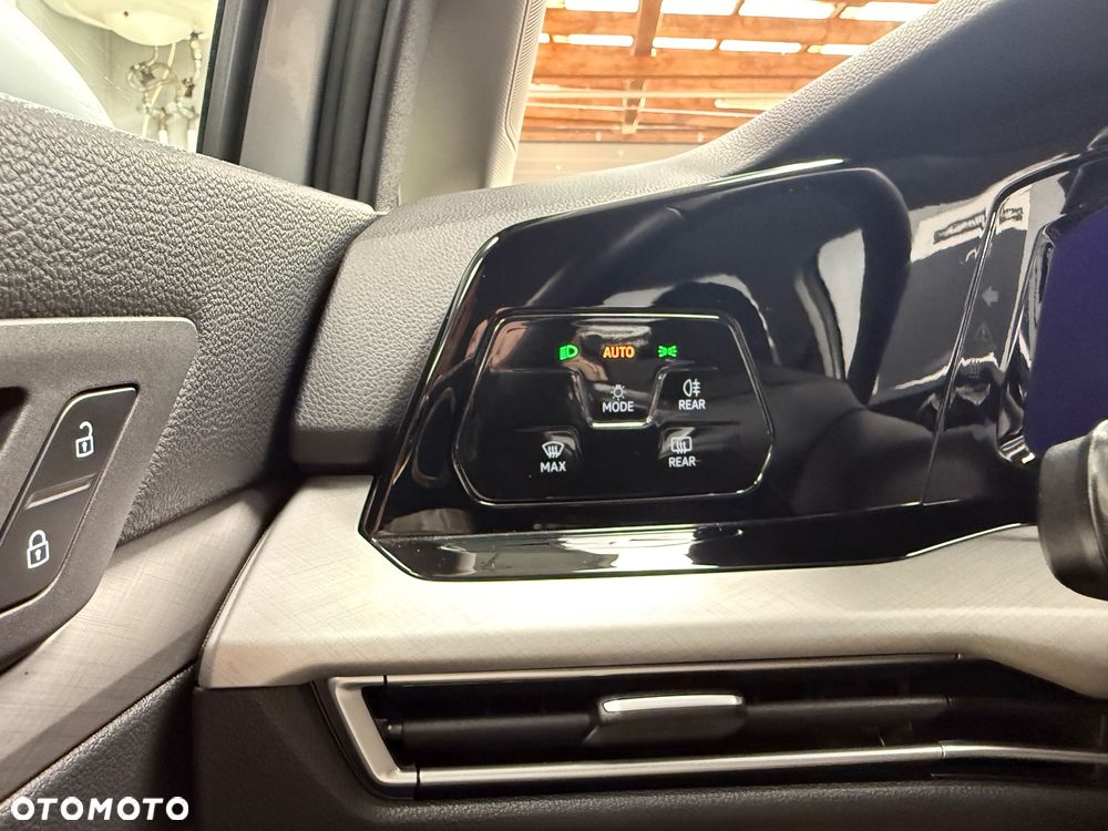 Volkswagen Golf - 19