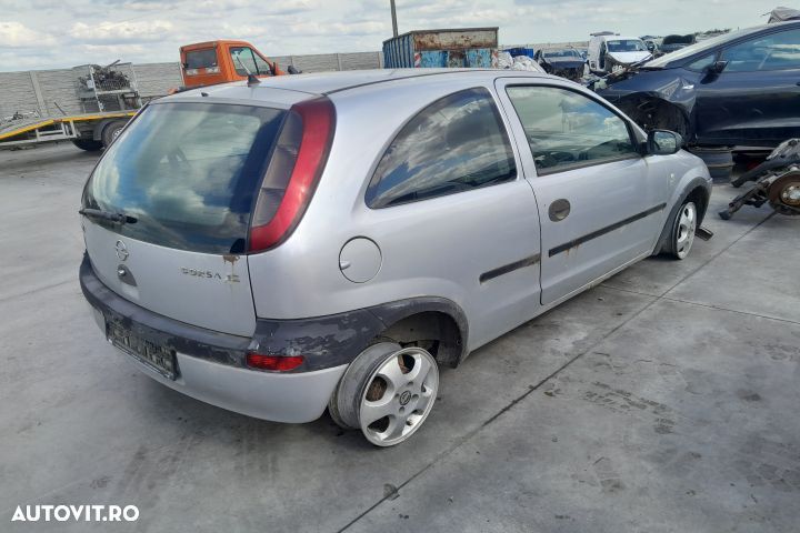 Pompa benzina Opel Corsa C [2000 - 2003] Hatchback 3-usi 1.2 MT (75 h - 6