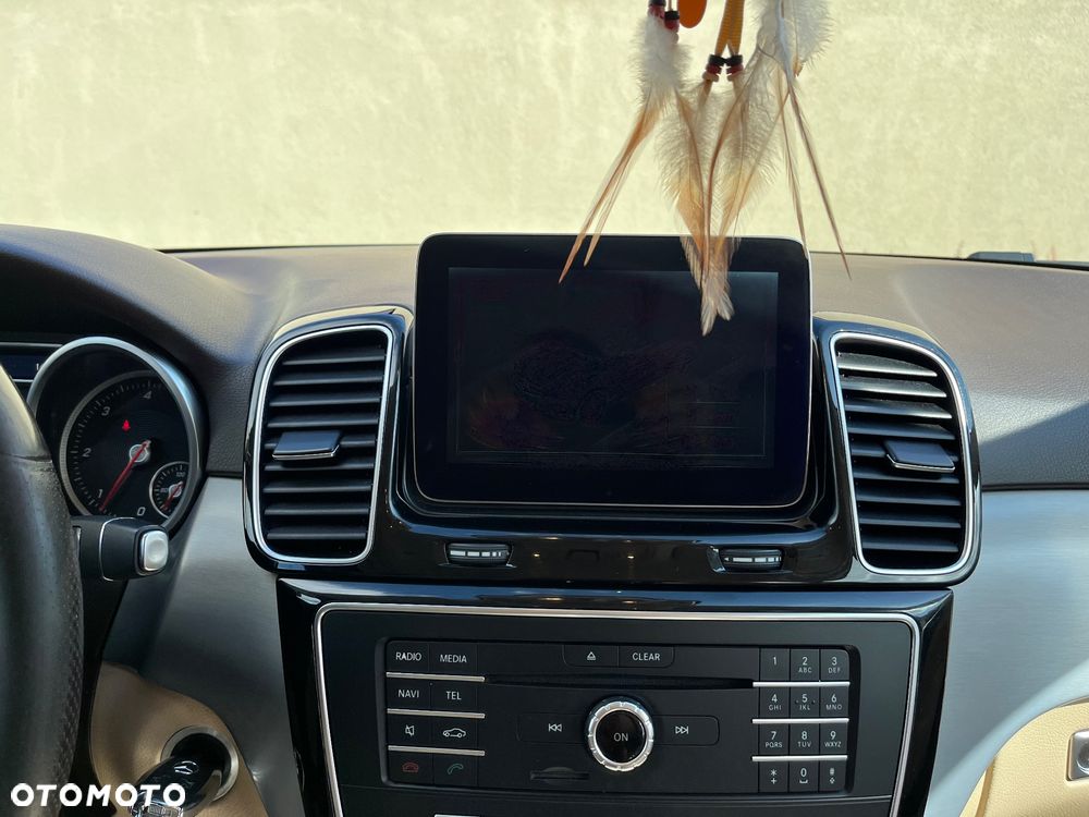 Mercedes-Benz GLE 250 d - 21