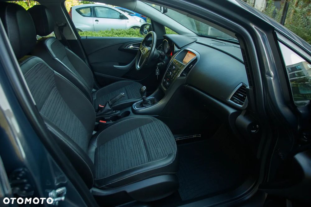 Opel Astra 1.4 Innovation - 34