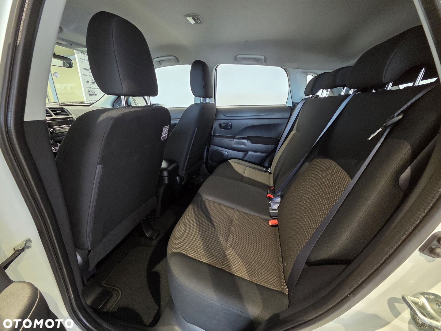 Mitsubishi ASX 1.6 Inform - 10