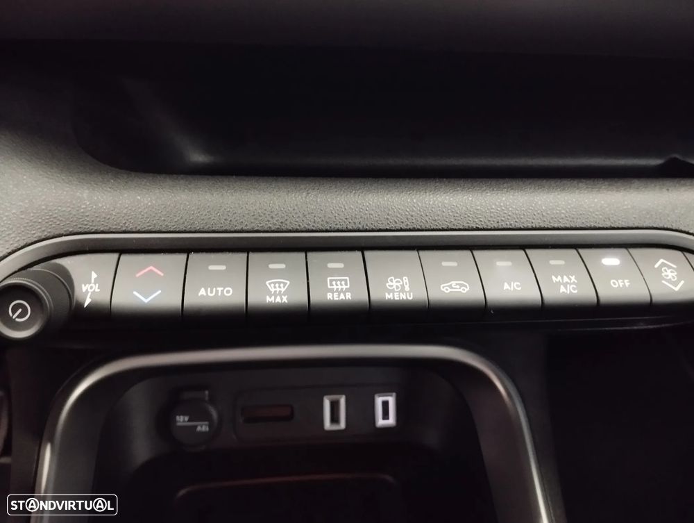 Jeep Avenger 1.2 GSE T3 Summit - 42