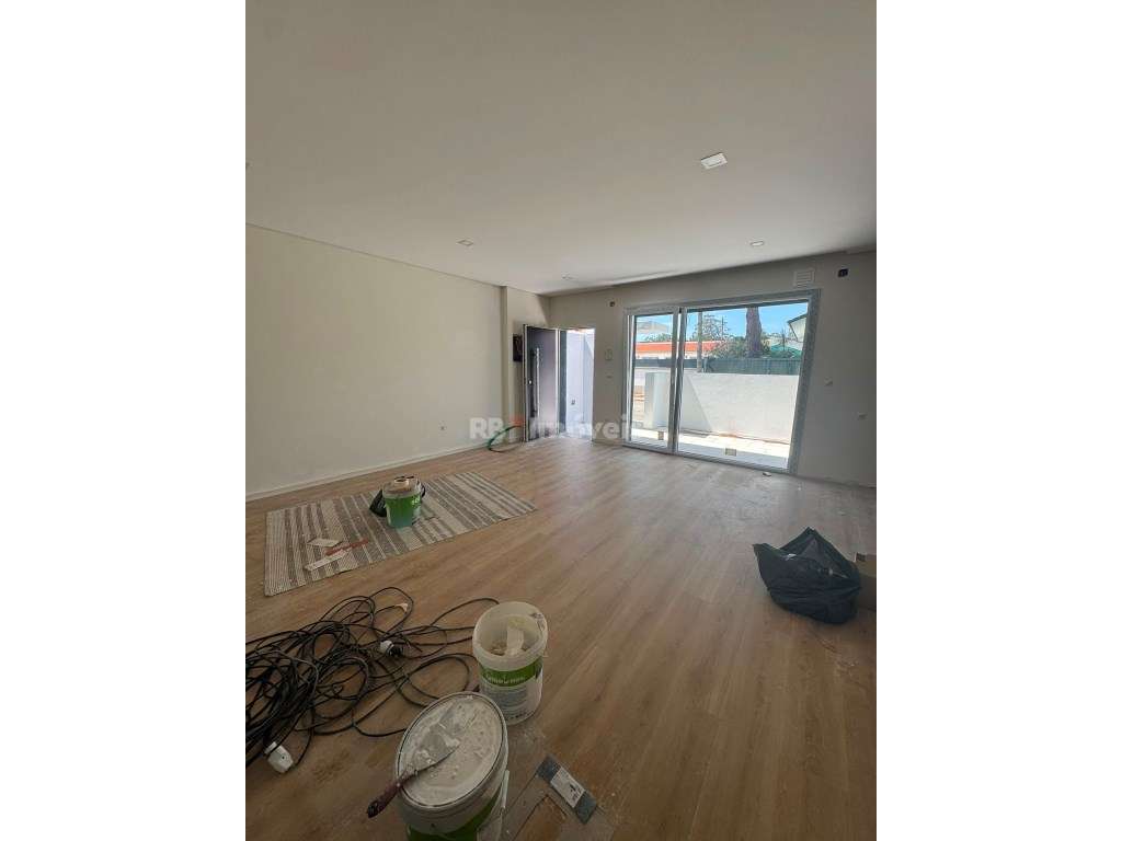 Andar de Moradia T2 novo, no Entroncamento - Grande imagem: 5/9