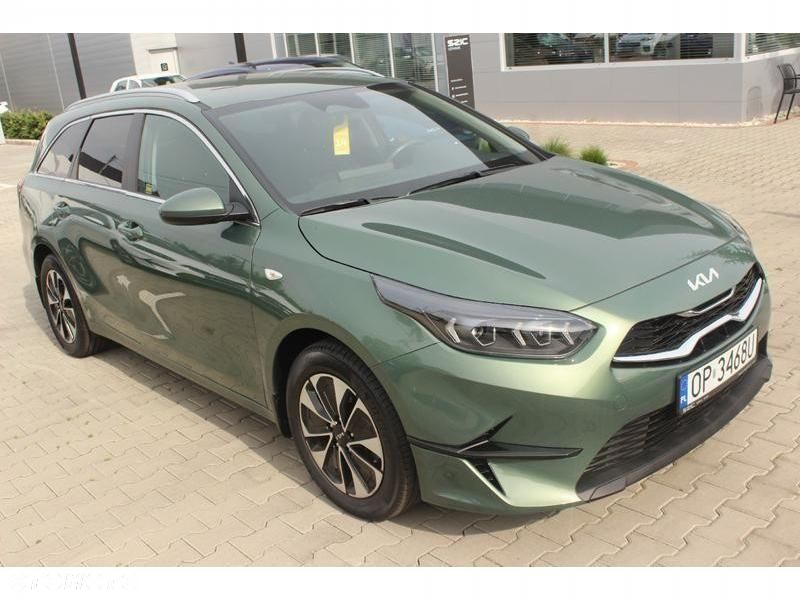 Kia Ceed - 8