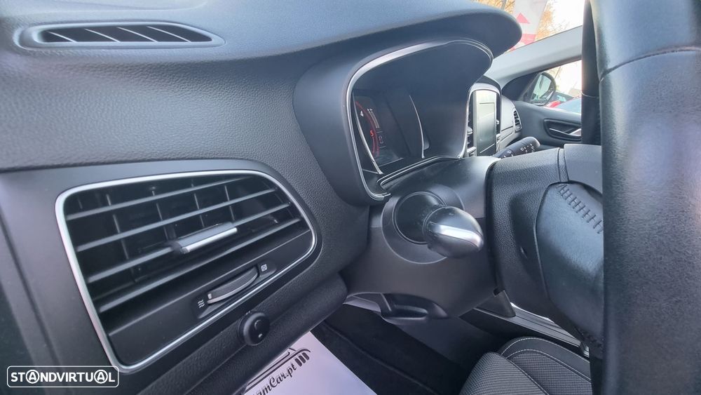 Renault Mégane Sport Tourer - 17