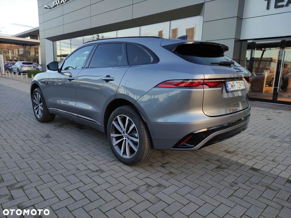 Jaguar F-Pace - 16