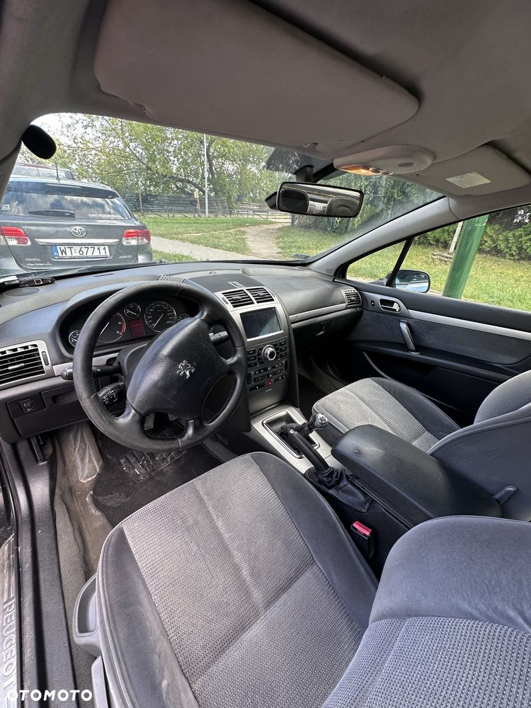 Peugeot 407 - 8