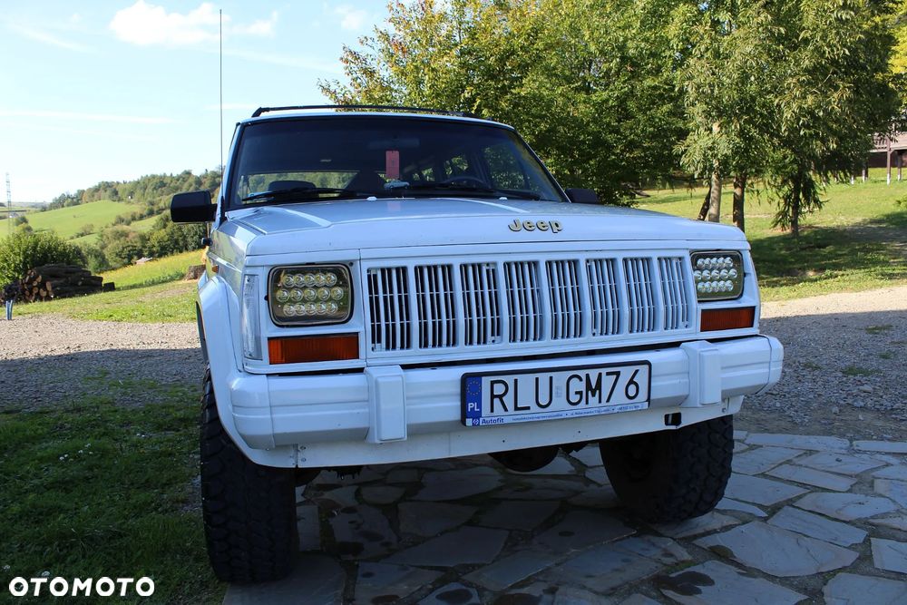 Jeep Cherokee 4.0 Limited - 36