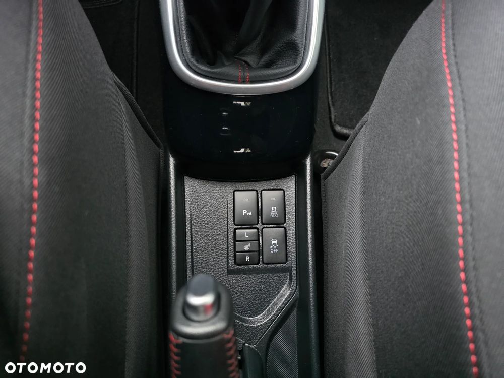 Toyota Yaris 1.33 Selection Platinum - 35