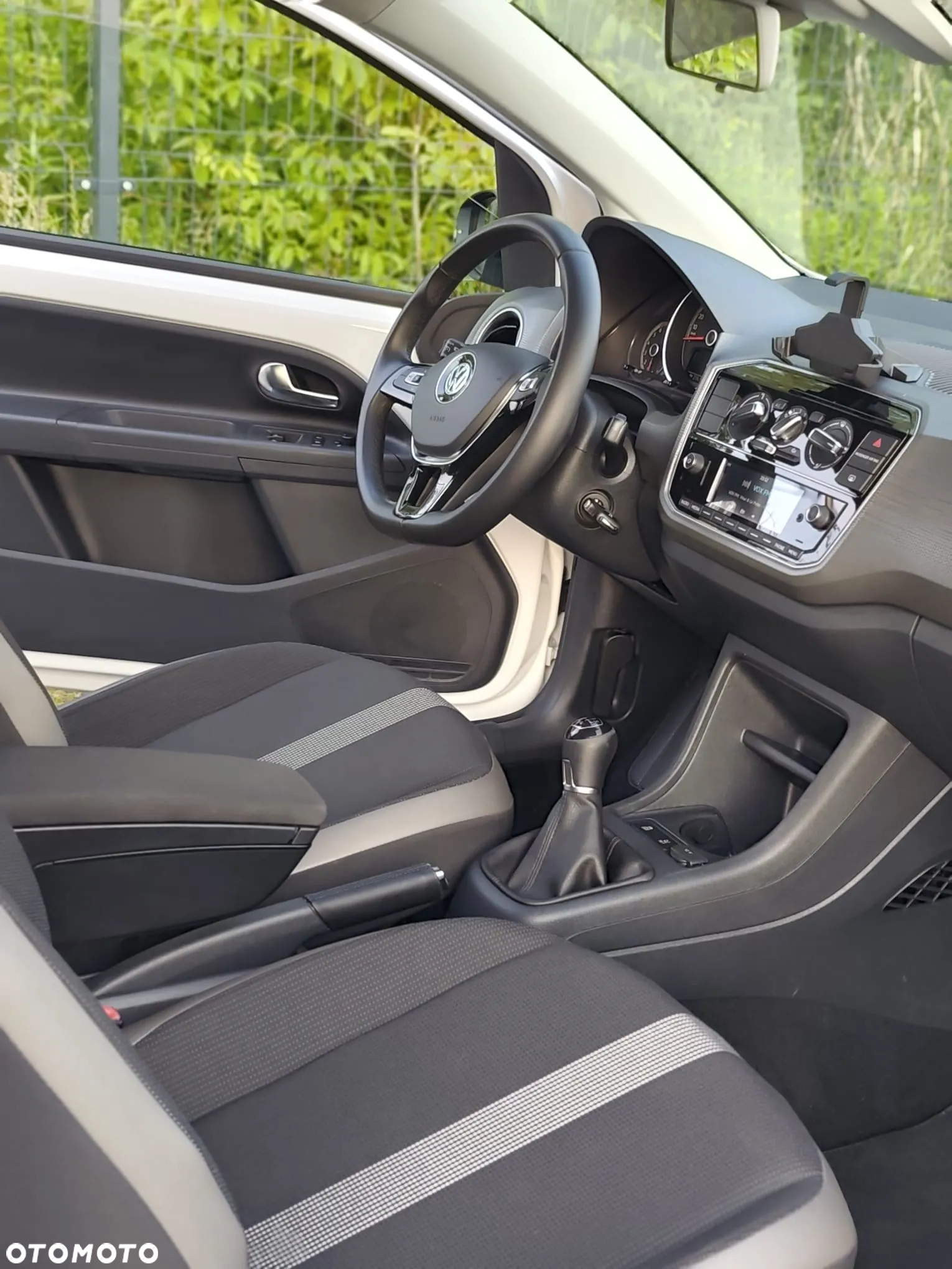 Volkswagen up! 1.0 TSI high - 10
