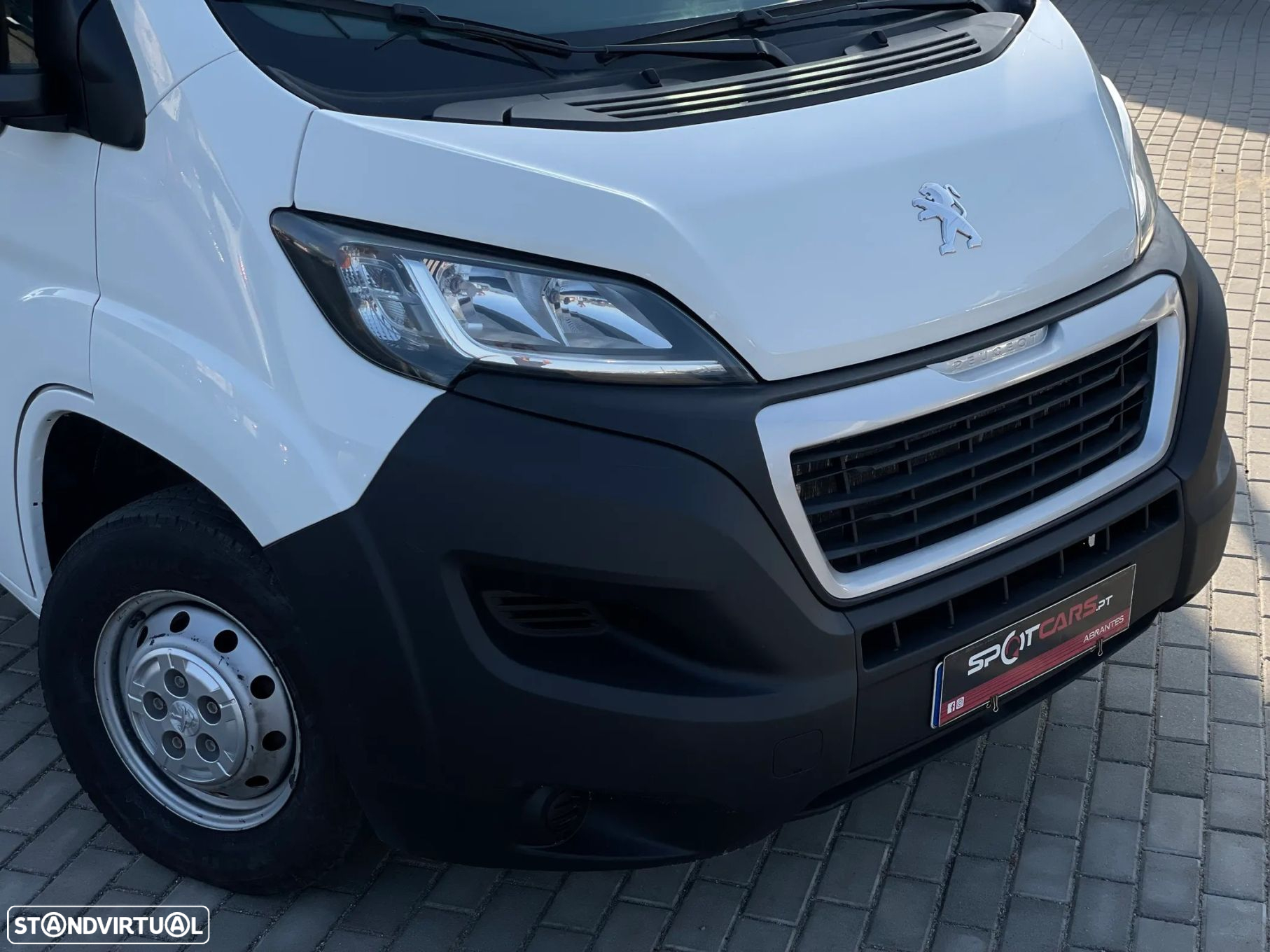 Peugeot Boxer 2.2 Blue HDi 335 L3H3 Pro - 2
