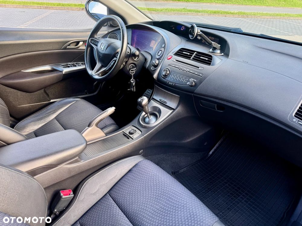 Honda Civic 1.8 GT Special Edition - 17