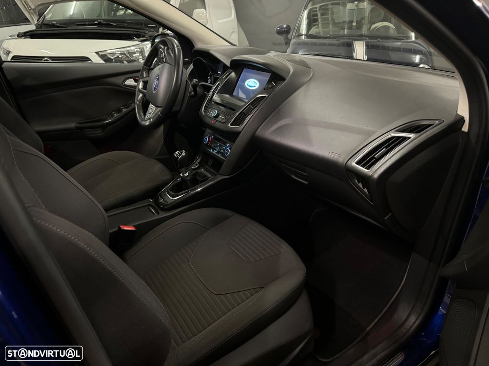 Ford Focus 1.0 EcoBoost Titanium - 8