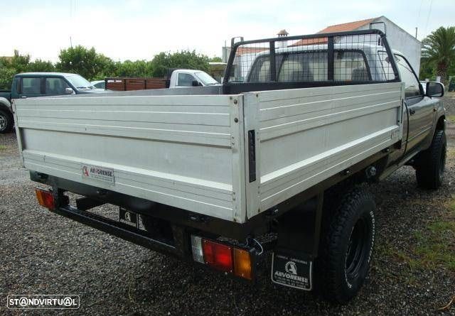 Toyota Hilux 2.4 D LN90L XCab - 2