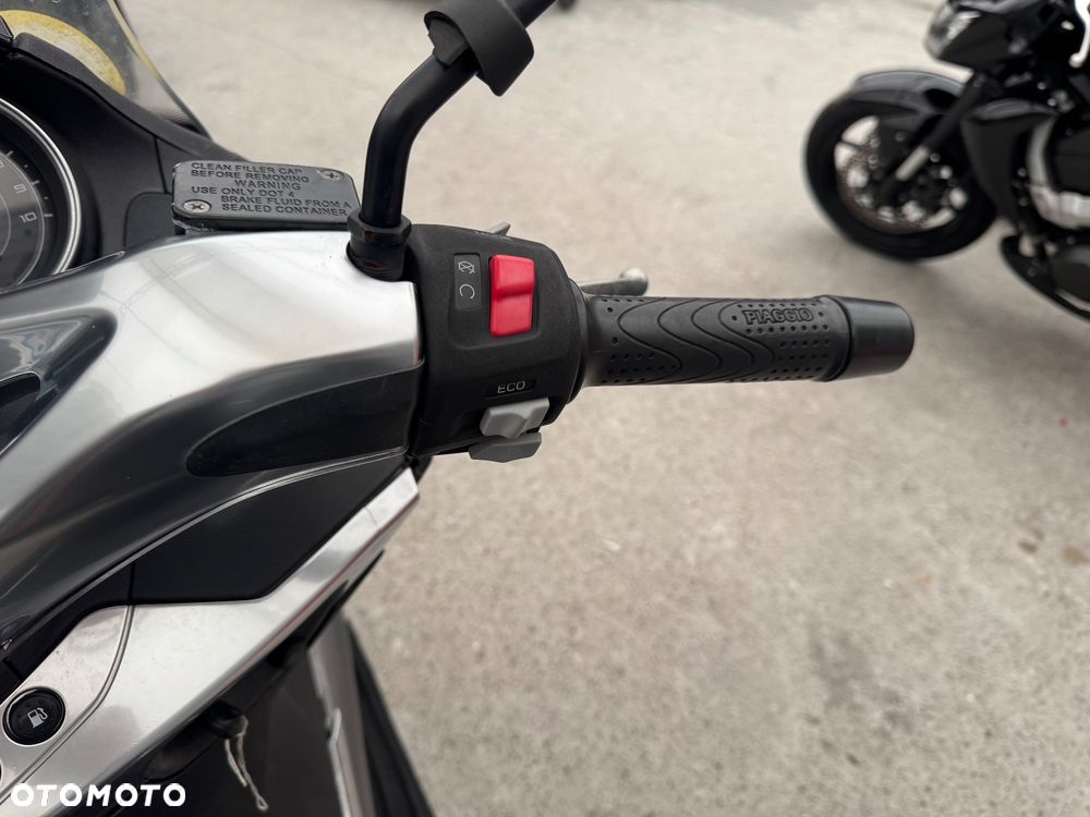 Piaggio X10 - 12