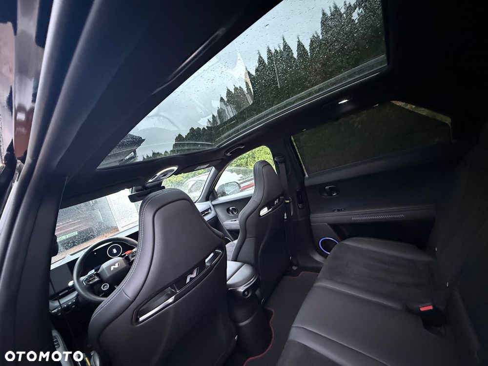 Hyundai IONIQ - 8