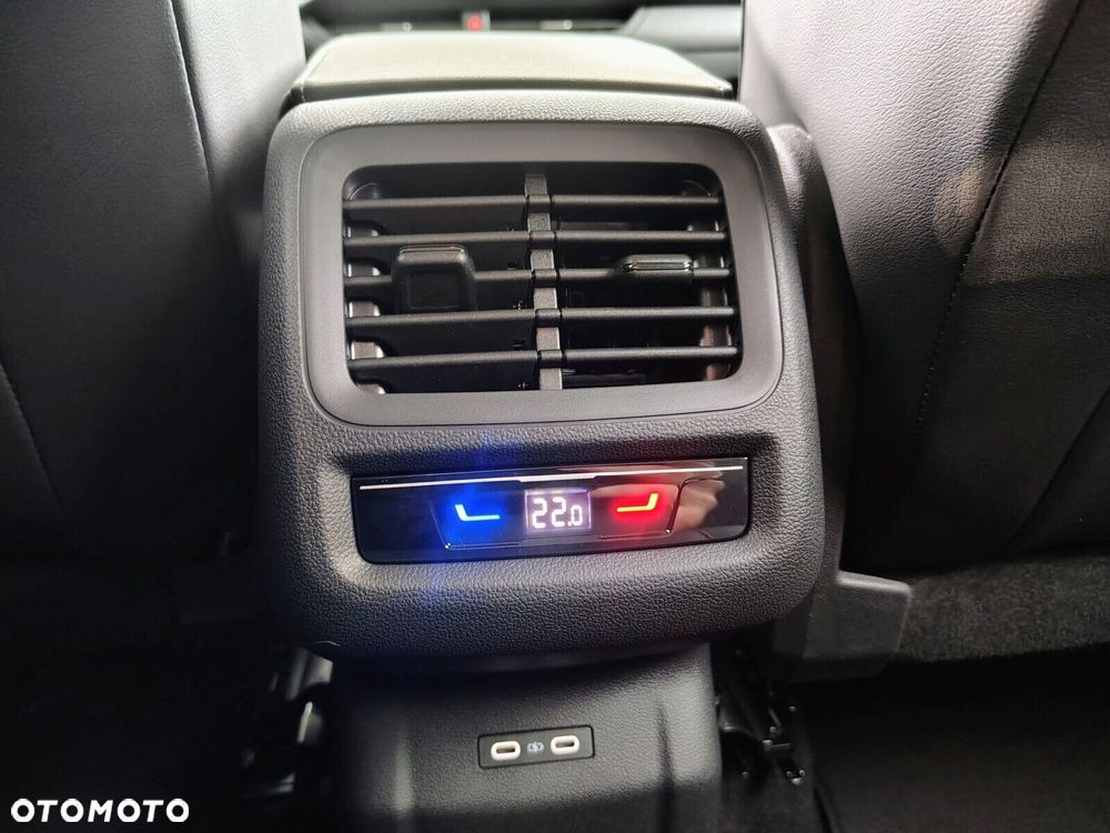 Volkswagen T-Roc - 26