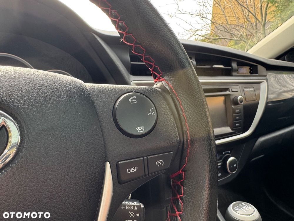 Toyota Auris 2.0 D-4D Prestige - 16