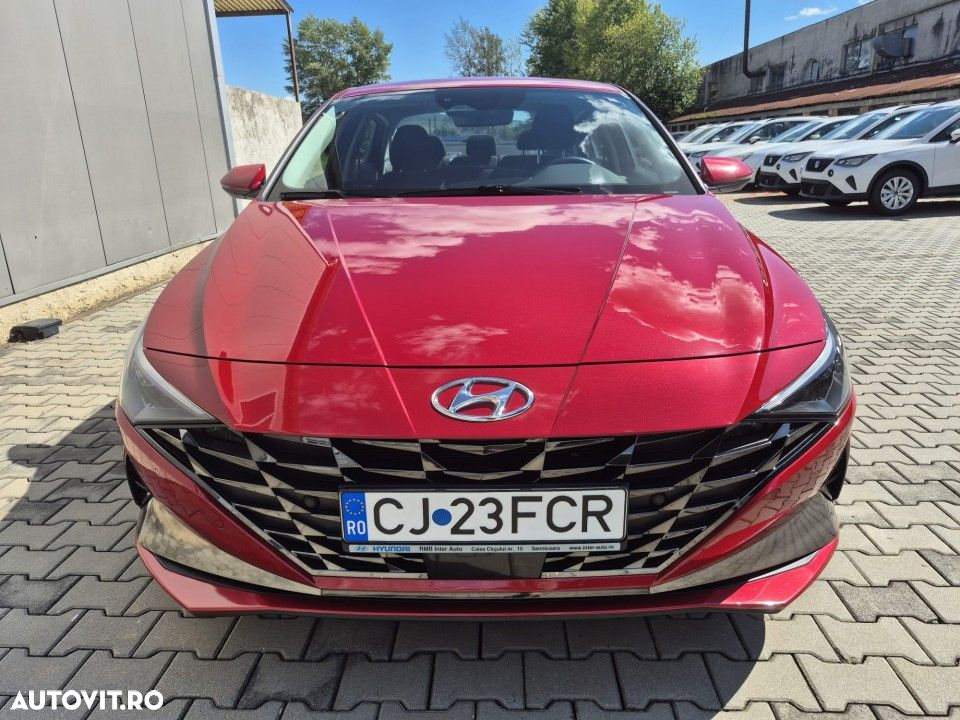 Hyundai Elantra - 3