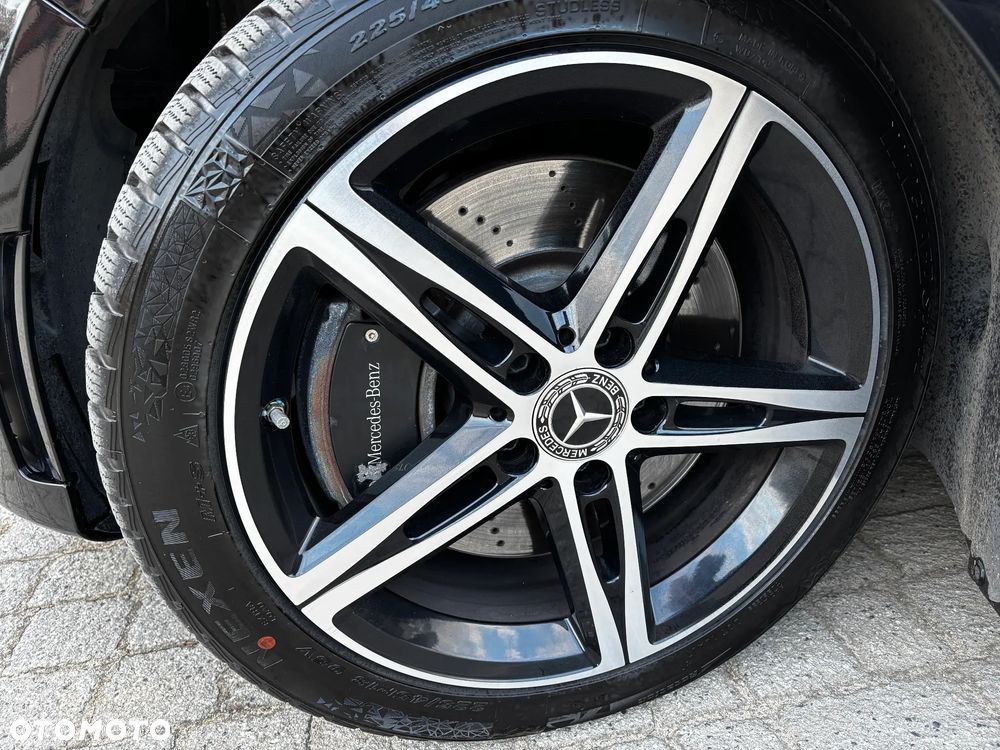 Mercedes-Benz Klasa A 250 7G-DCT Advanced AMG Line - 16