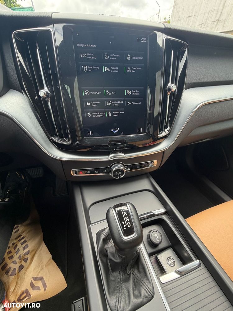Volvo XC 60 D4 AWD Momentum - 10