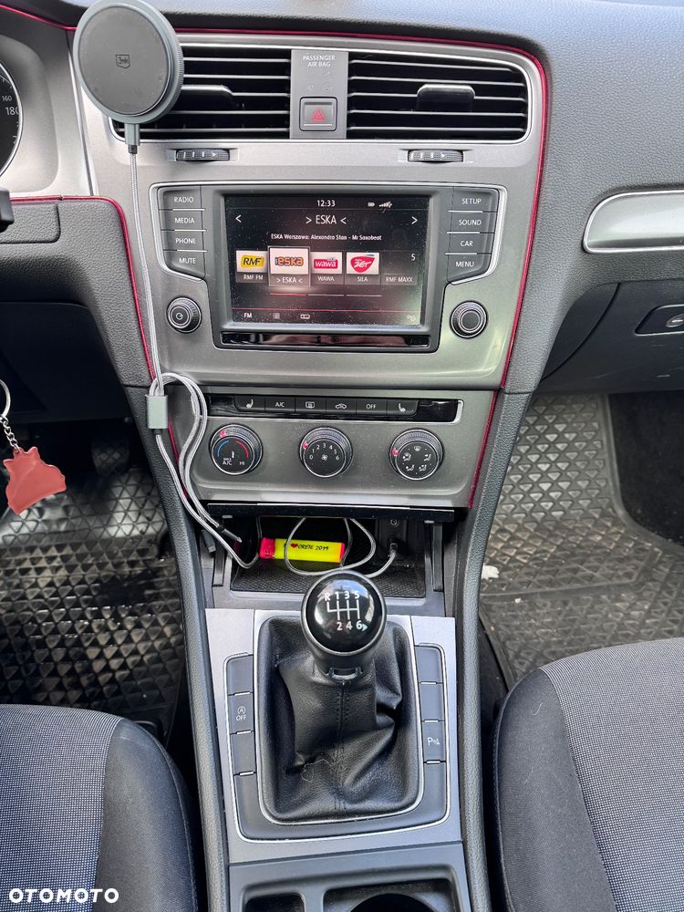 Volkswagen Golf - 10