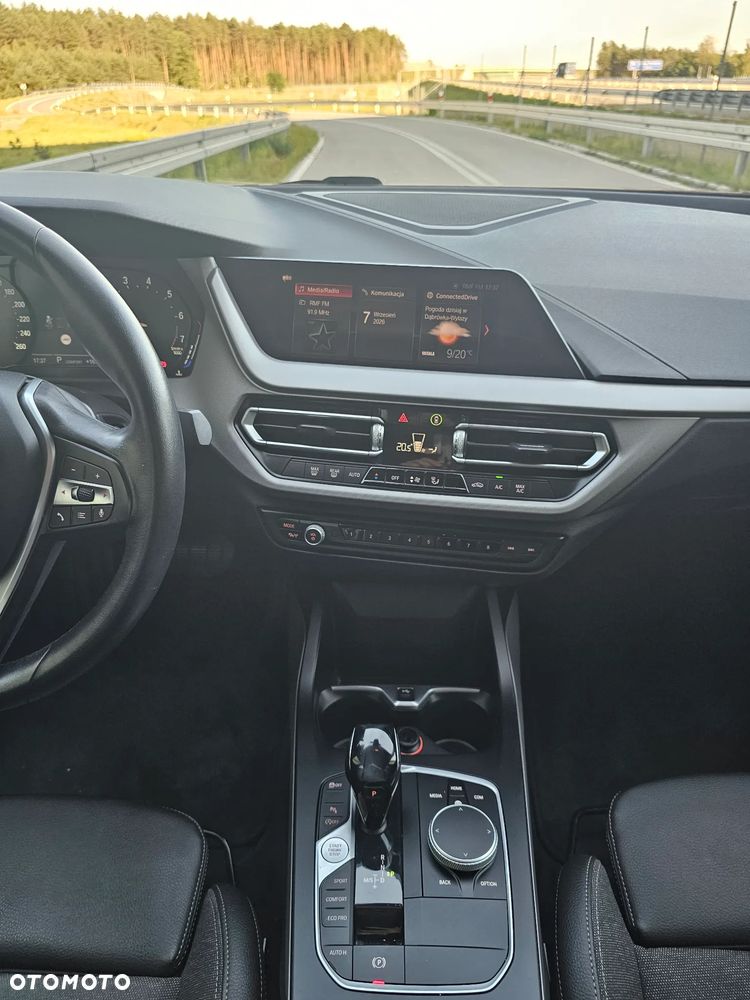 BMW Seria 2 218i Advantage - 18