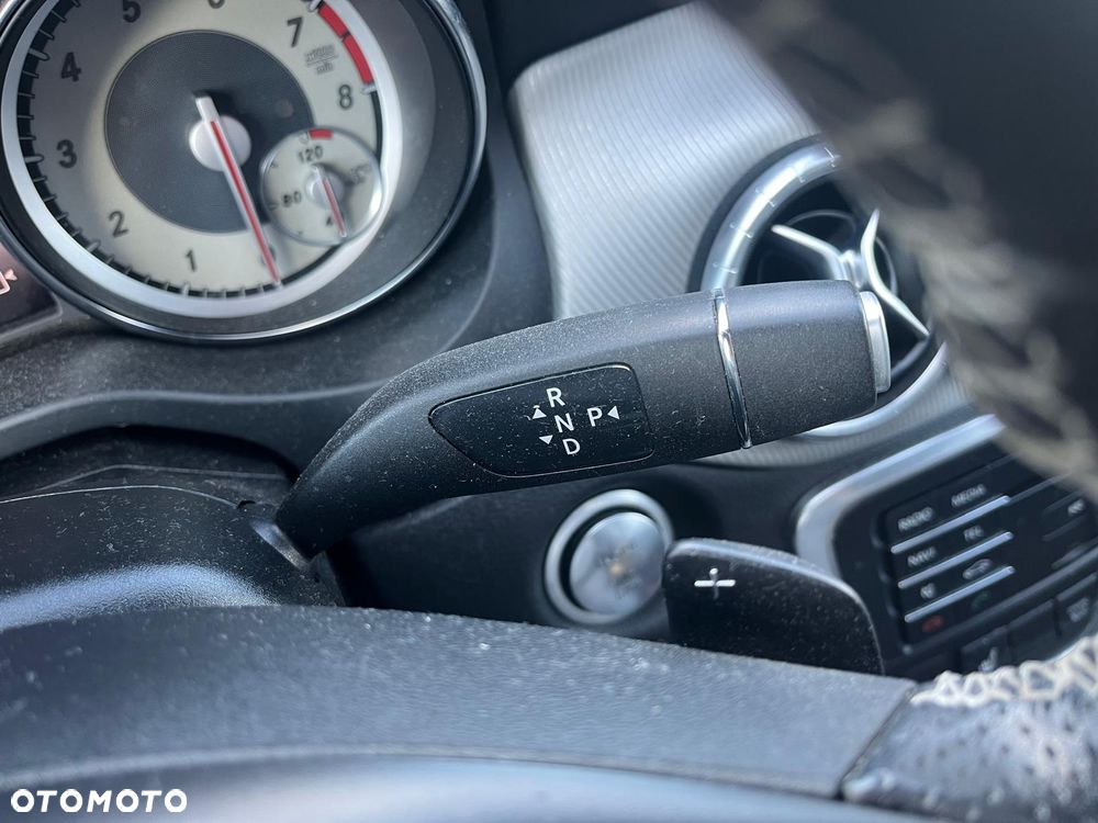 Mercedes-Benz CLA 250 4Matic 7G-DCT Sport - 19