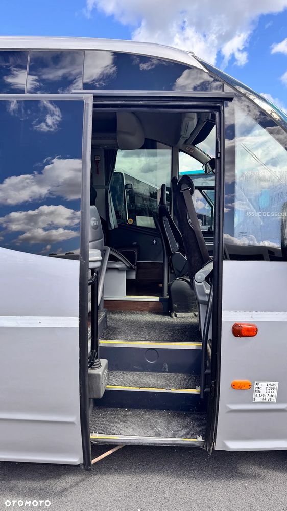 Iveco WING /30miejsca /mały przebieg /klimatyzacja/ euro6 / Cena:239000 zł netto - 8
