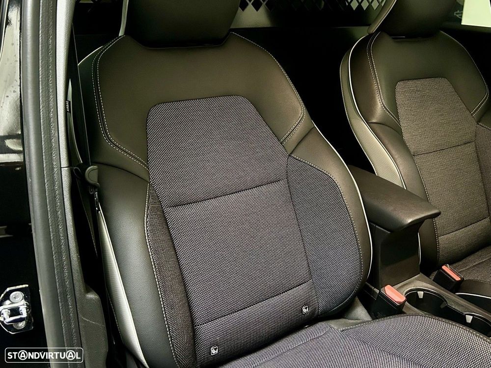 Renault Captur E-TECH 160 INTENS - 44