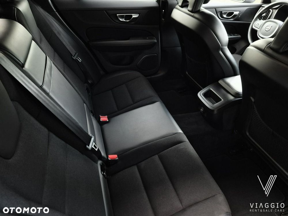 Volvo V60 D3 Momentum Pro - 21