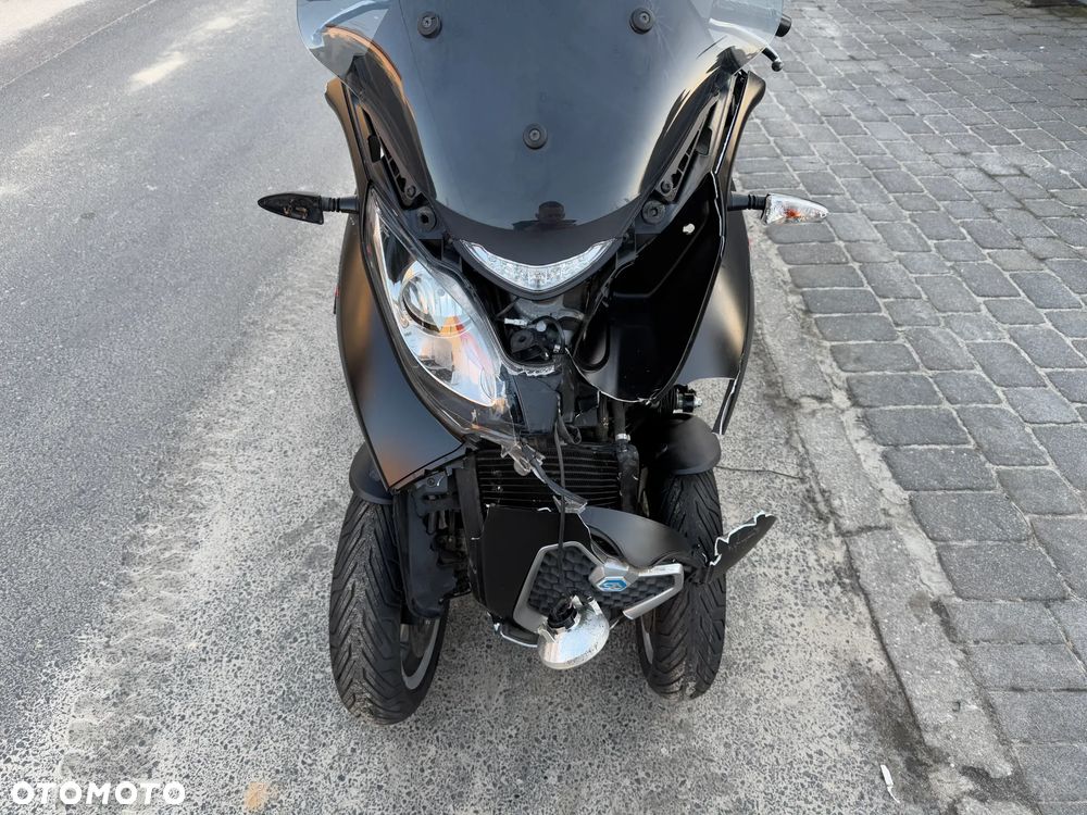 Piaggio MP-3 - 16