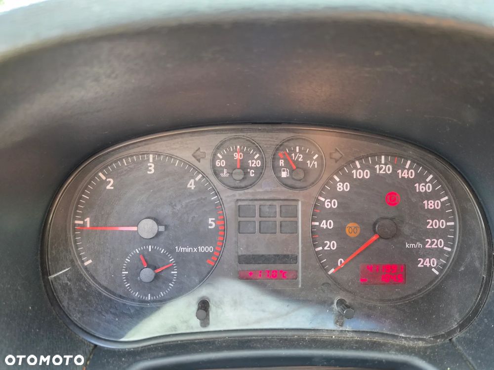 Audi A3 3-drzwiowe 1.9 TDI Ambiente - 11