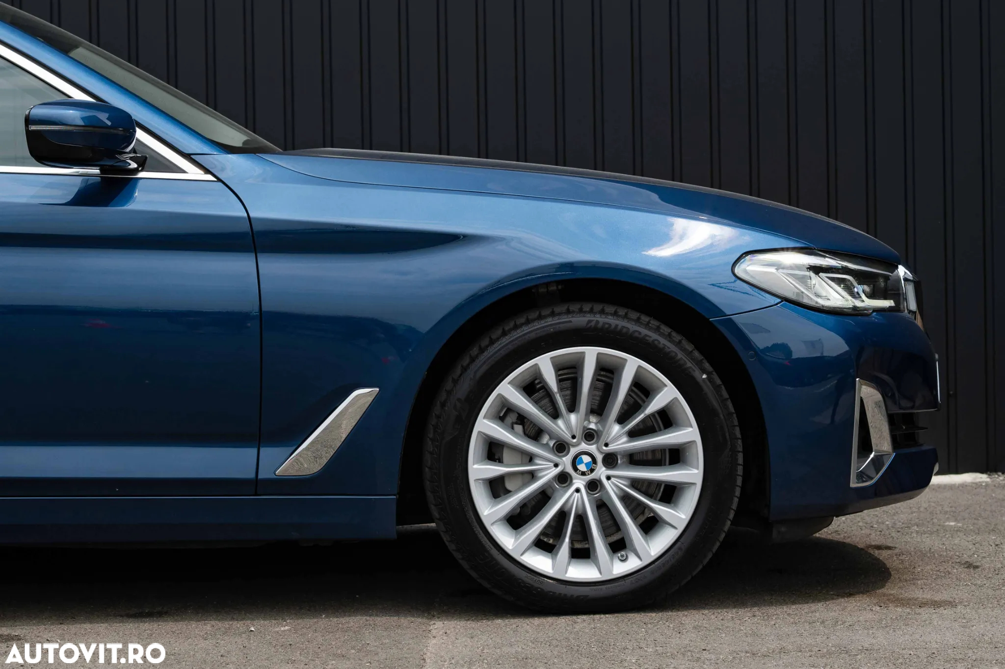 BMW Seria 5 530e Aut. Luxury Line - 11