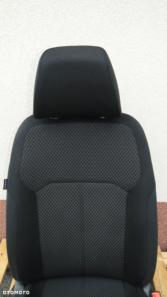 VW PASSAT B7 FOTEL PRAWY PASAŻERA EUROPA - 2