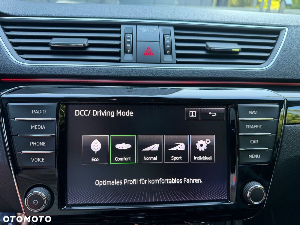 Skoda Superb 2.0 TDI 4x4 DSG L&K - 25