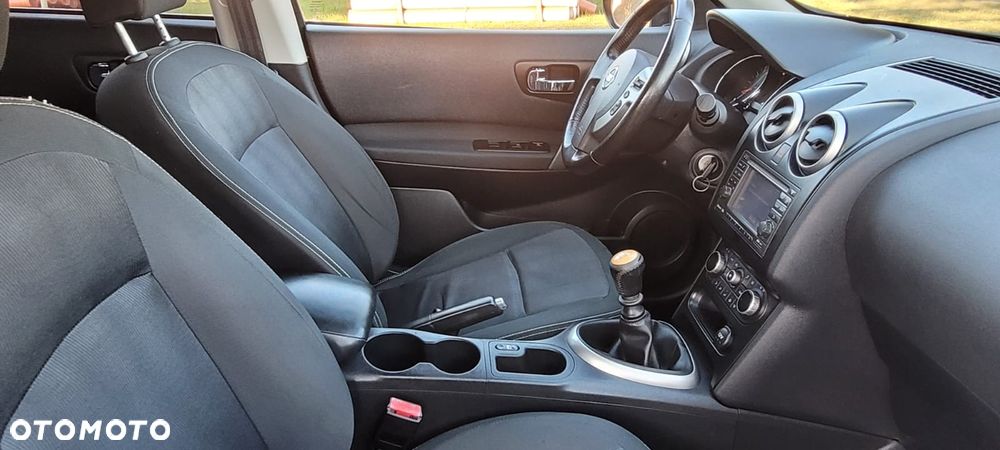 Nissan Qashqai+2 - 25