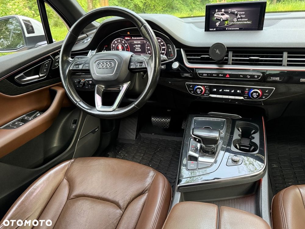 Audi Q7 - 15